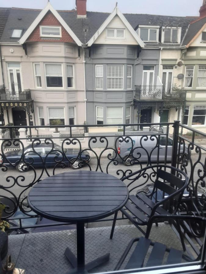 Esplanade Seaside View Apartment Porthcawl Eksteriør bilde