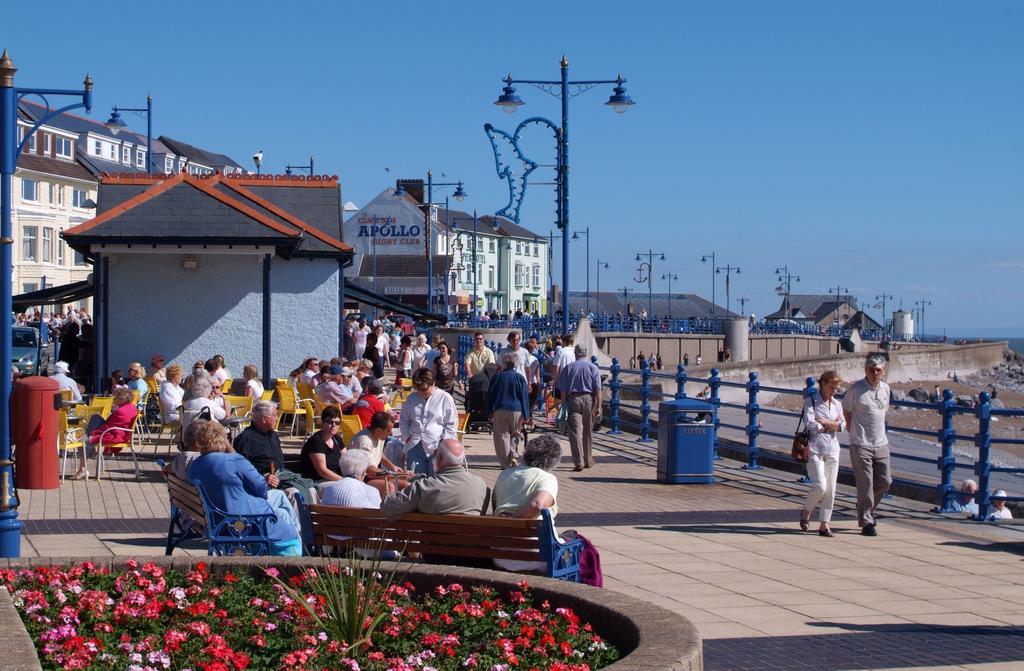 Esplanade Seaside View Apartment Porthcawl Eksteriør bilde